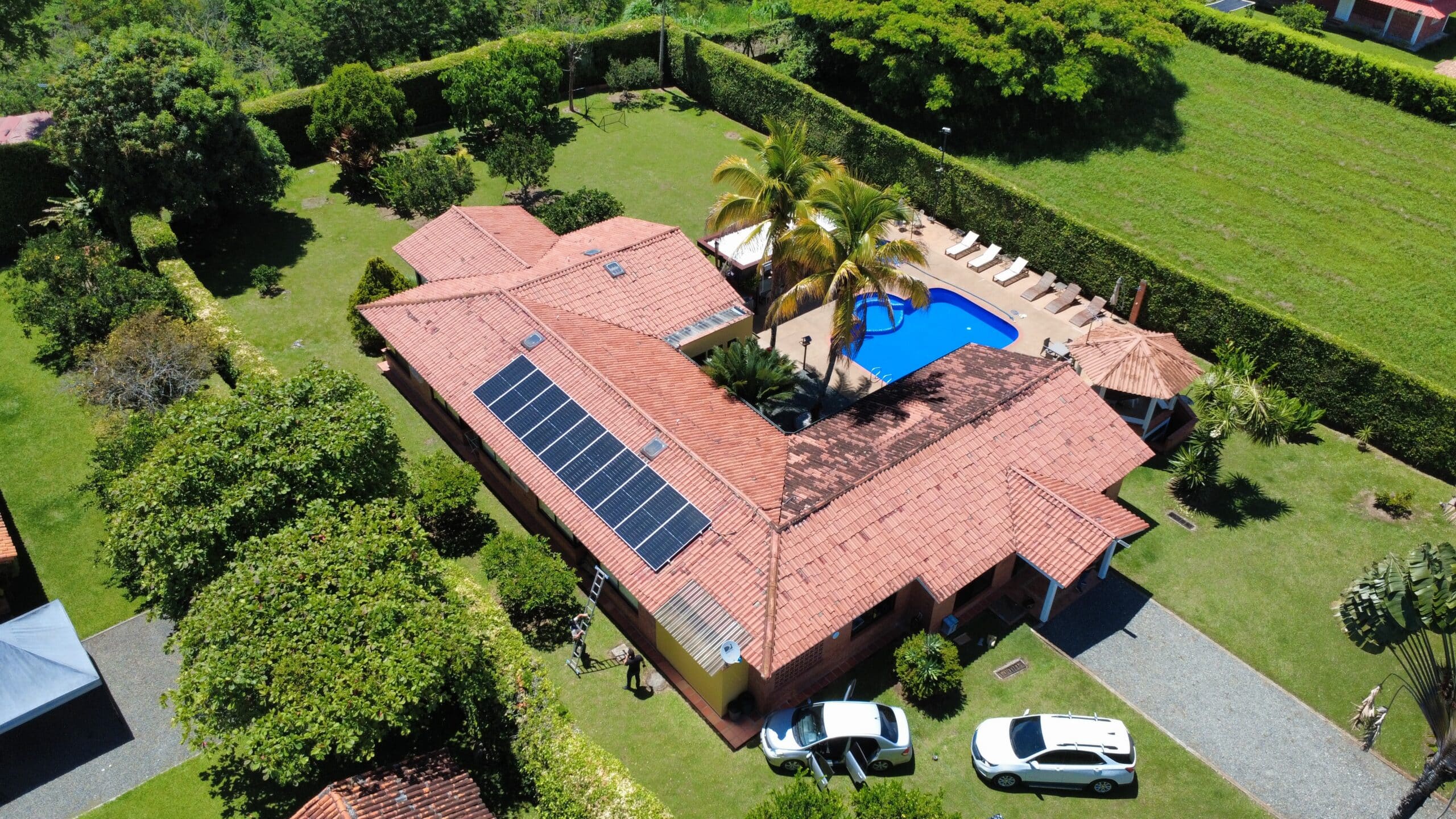 Sistema solar residencial Manizales Caldas 6.2 kWp